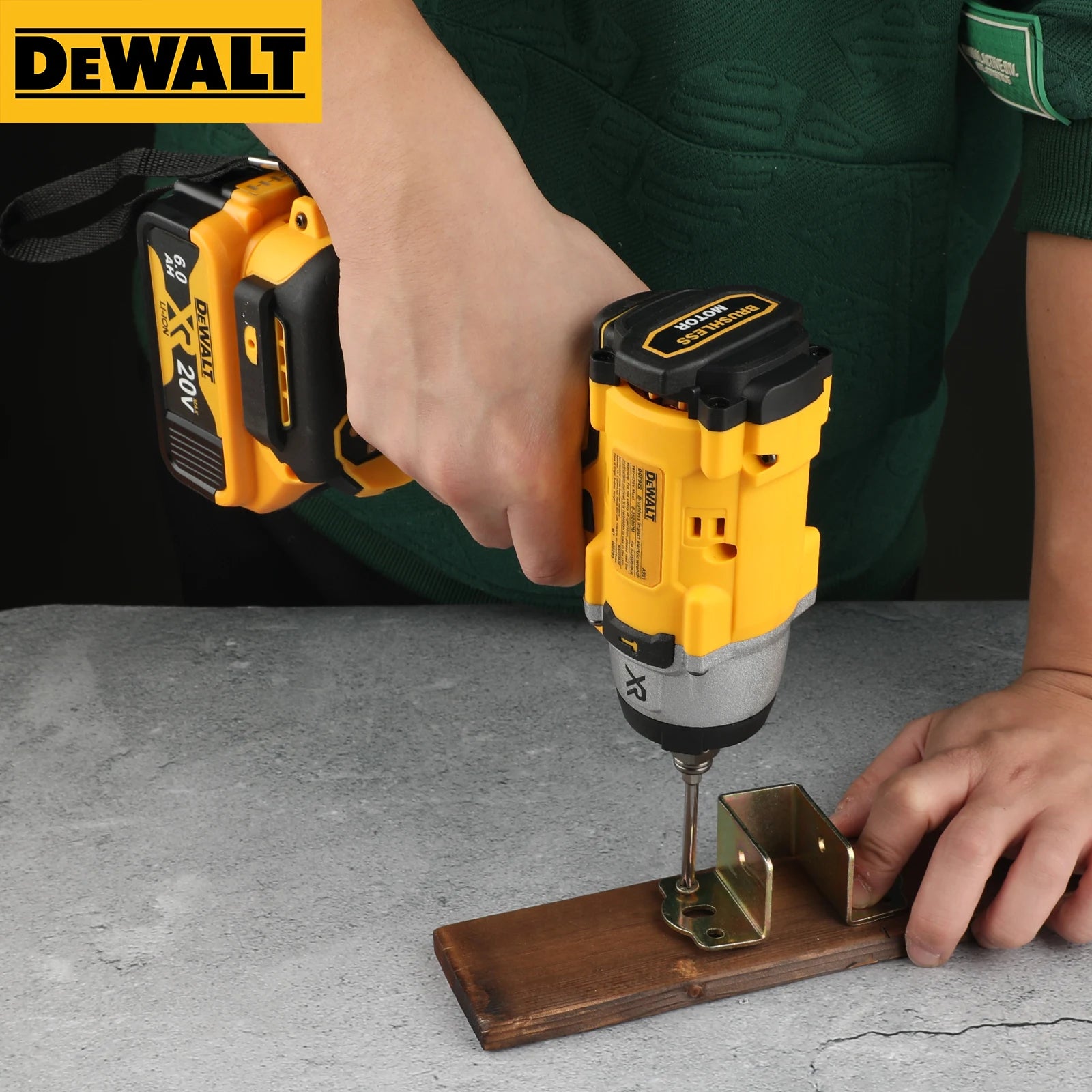 DEWALT DCF922 20V MAX 1/2" Brushless Impact Wrench - 205Nm (150ft-lbs), 2500 RPM, 3-Speed, Compact